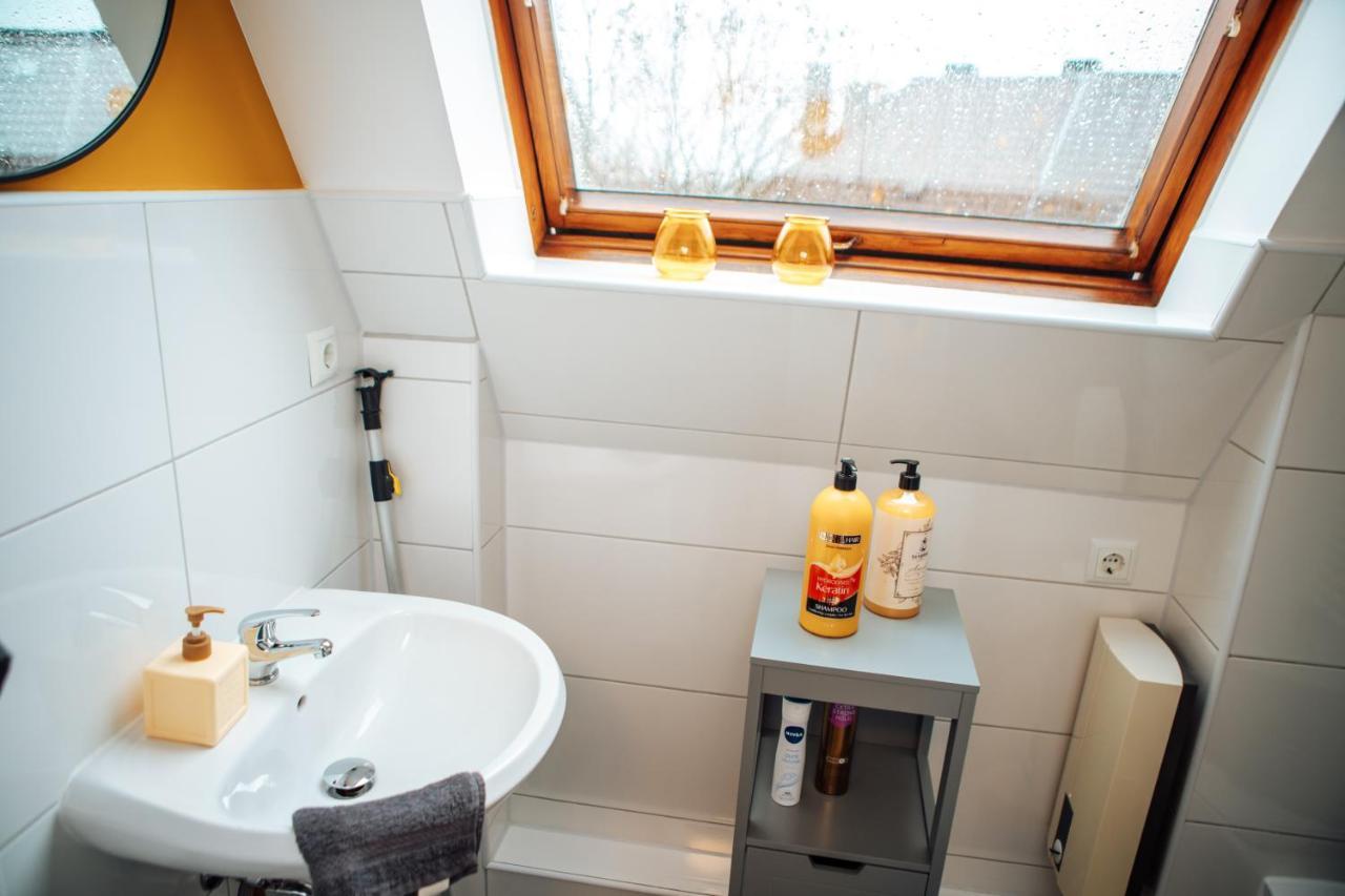 Central-living Yellow - Wifi - Netflix -